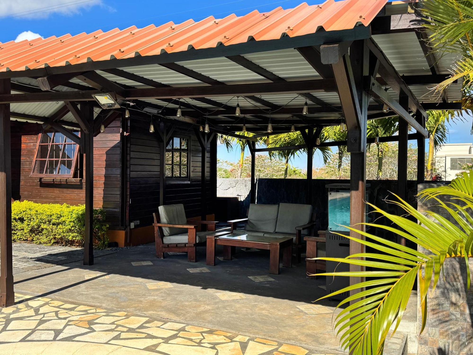 Private With Pool Quatre Bornes